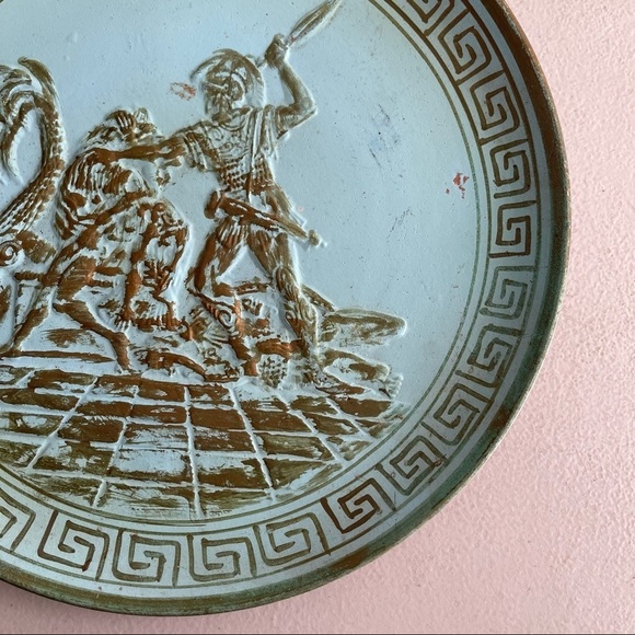 Greek Warrior Handpainted Greece Terra Cotta Pottery Plate Decor Vintage 1960’s - Picture 3 of 7